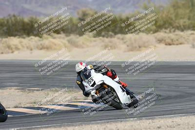 media/Dec-07-2025-CVMA (Sun) [[3e7d2de5dc]]/Race 8-Middleweight Shootout/